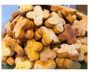Treat Your Pup to Free Beauty's Biscuits Dog Treats Samples Today!